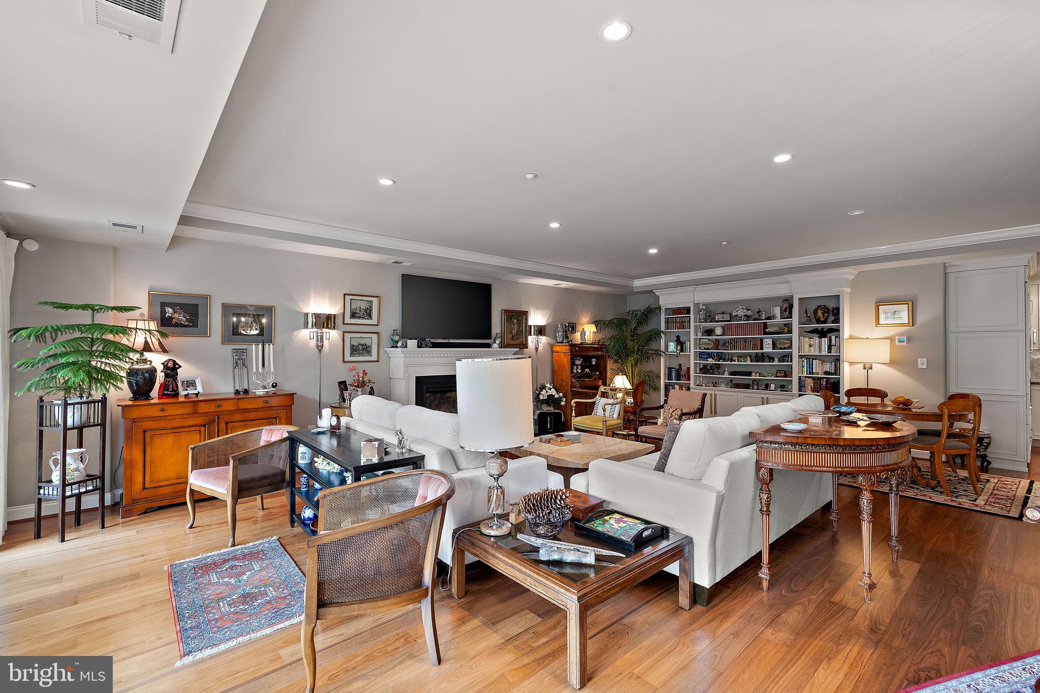 THE POINTE - Residential