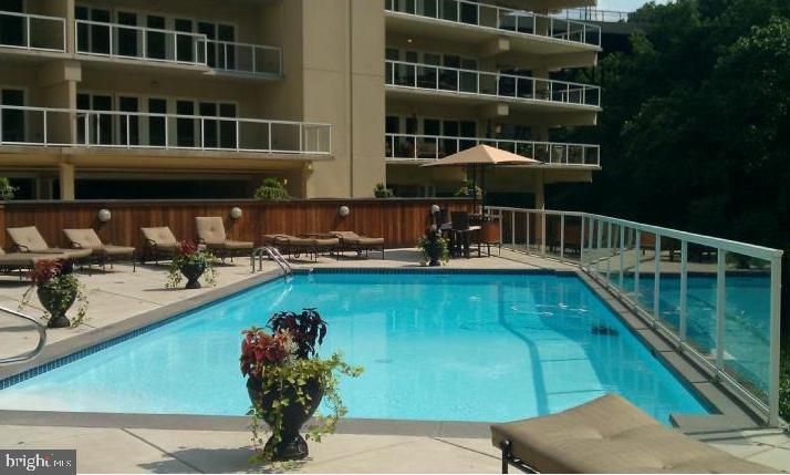 THE POINTE - Residential