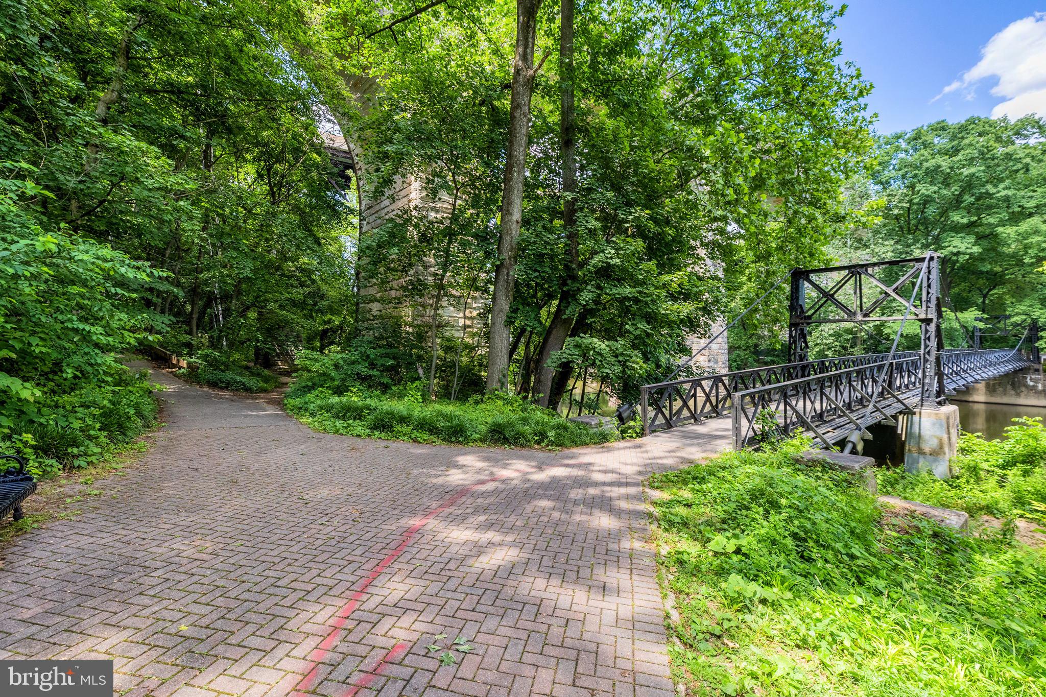 THE POINTE - Residential