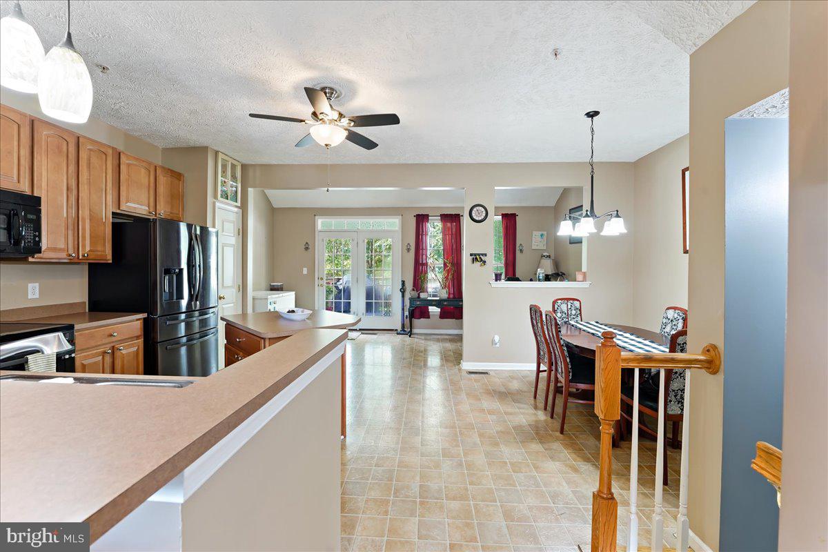 THE COURTS OF MALLORY - Residential