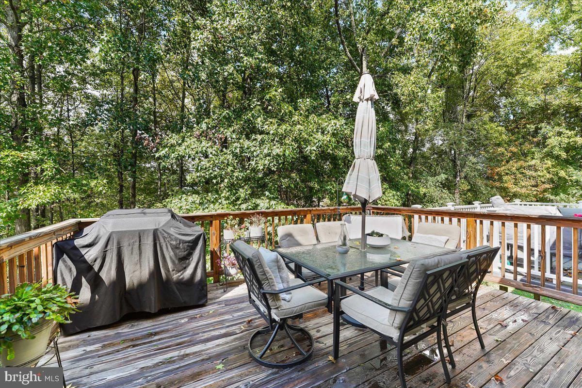 THE COURTS OF MALLORY - Residential