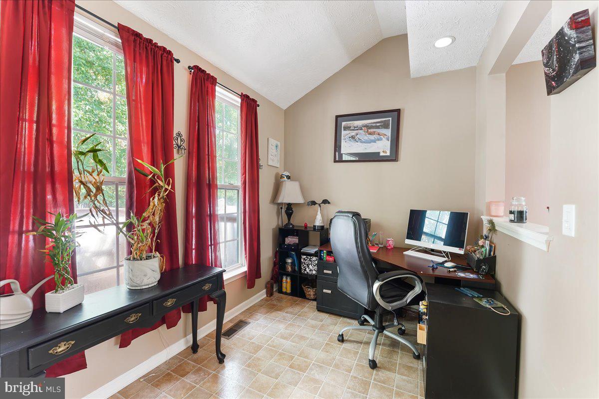 THE COURTS OF MALLORY - Residential