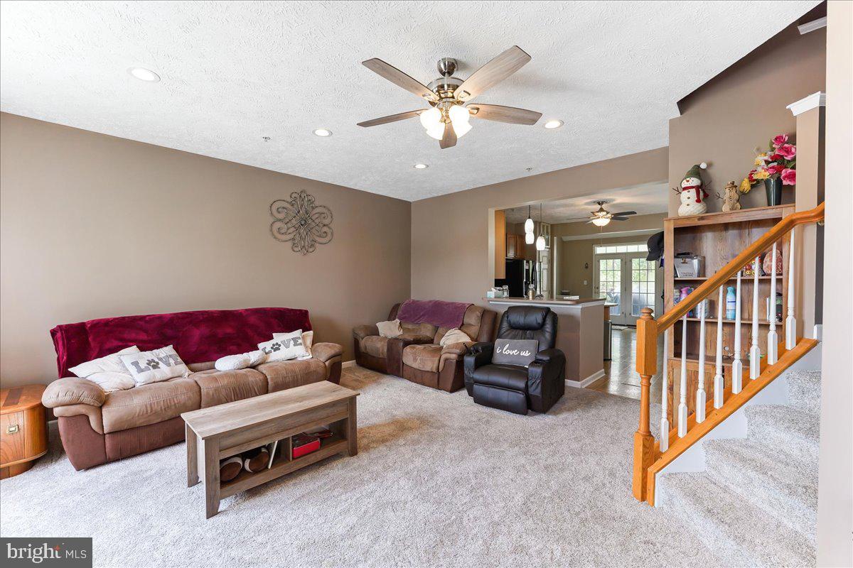 THE COURTS OF MALLORY - Residential