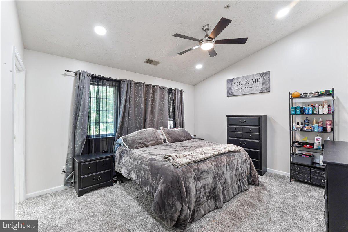 THE COURTS OF MALLORY - Residential