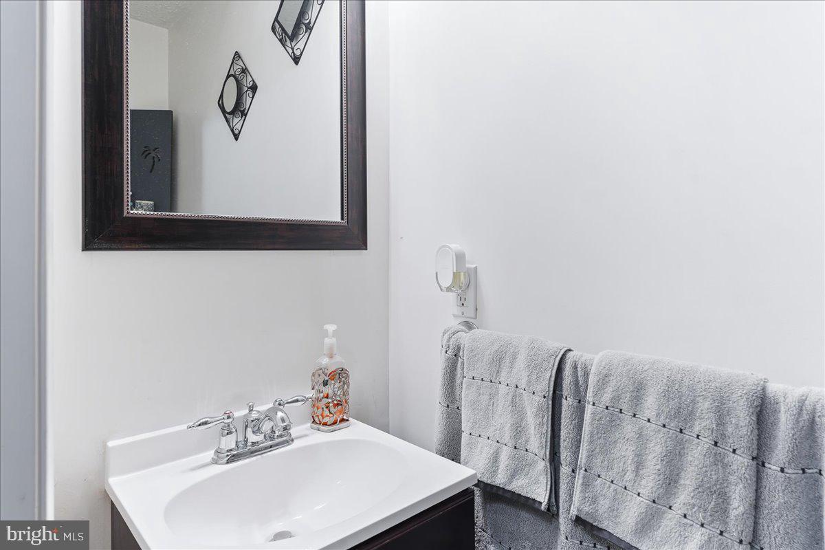 THE COURTS OF MALLORY - Residential