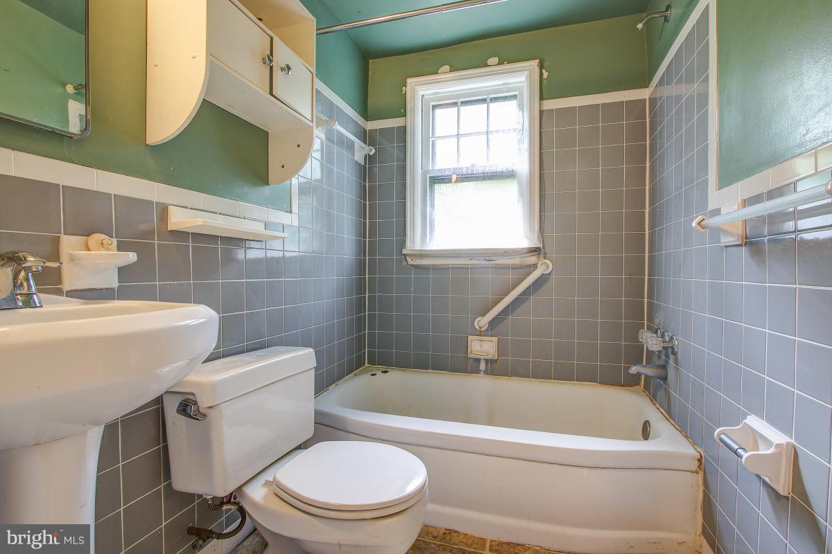 CHILLUM MANOR - Residential