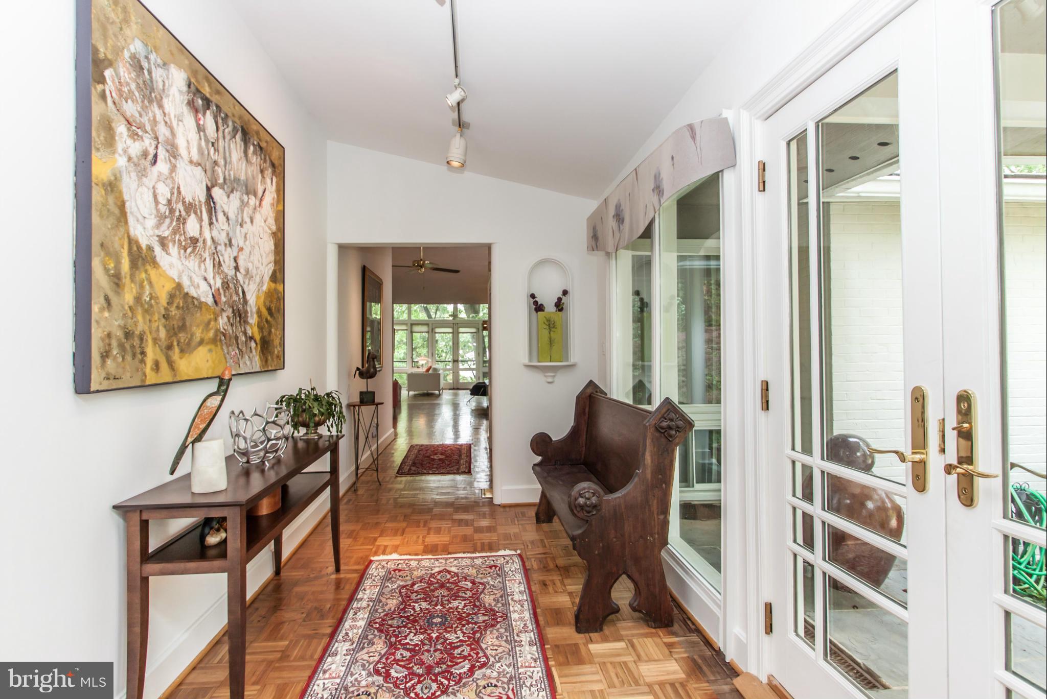 HOLLINDALE - Residential