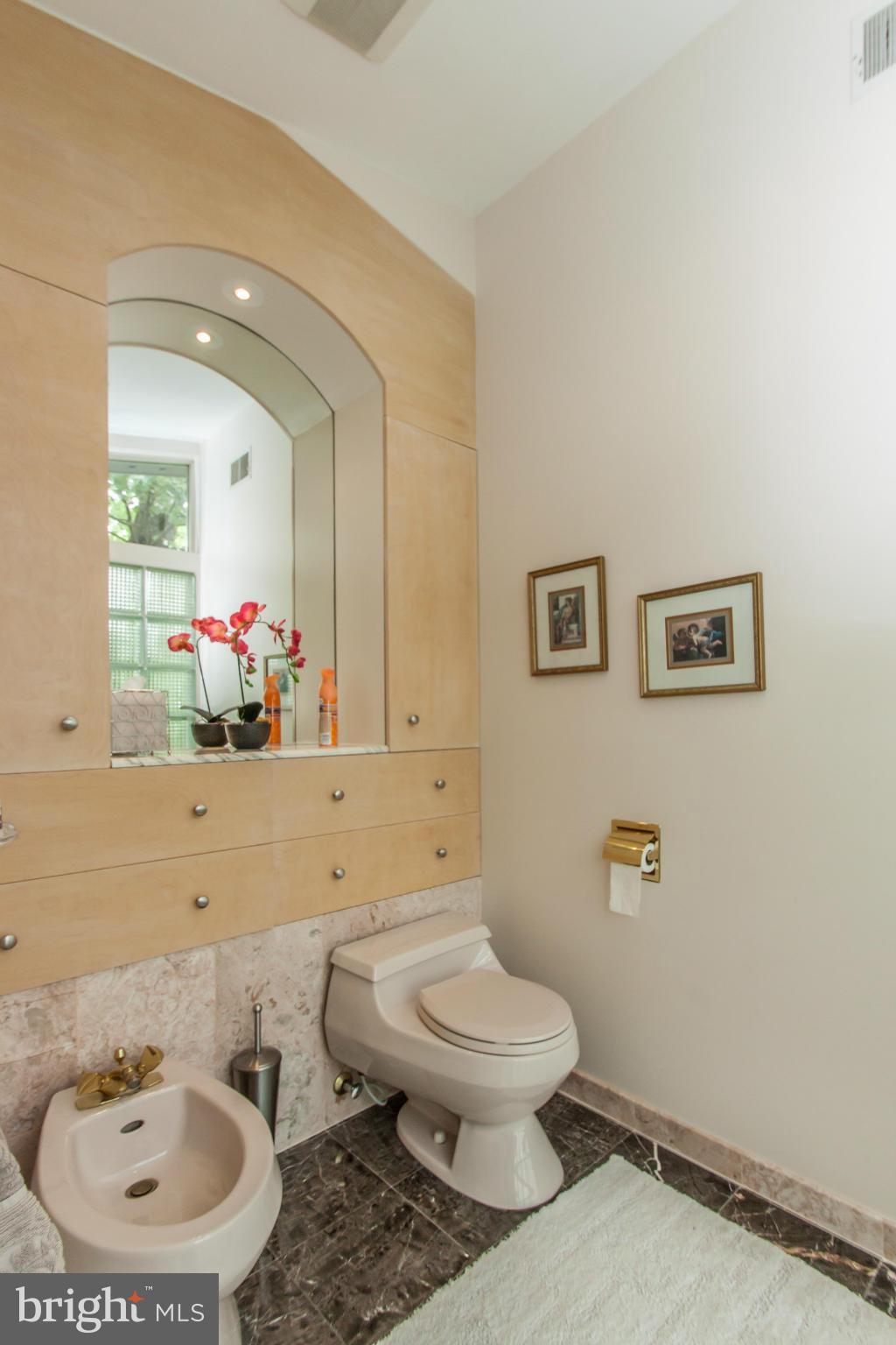 HOLLINDALE - Residential