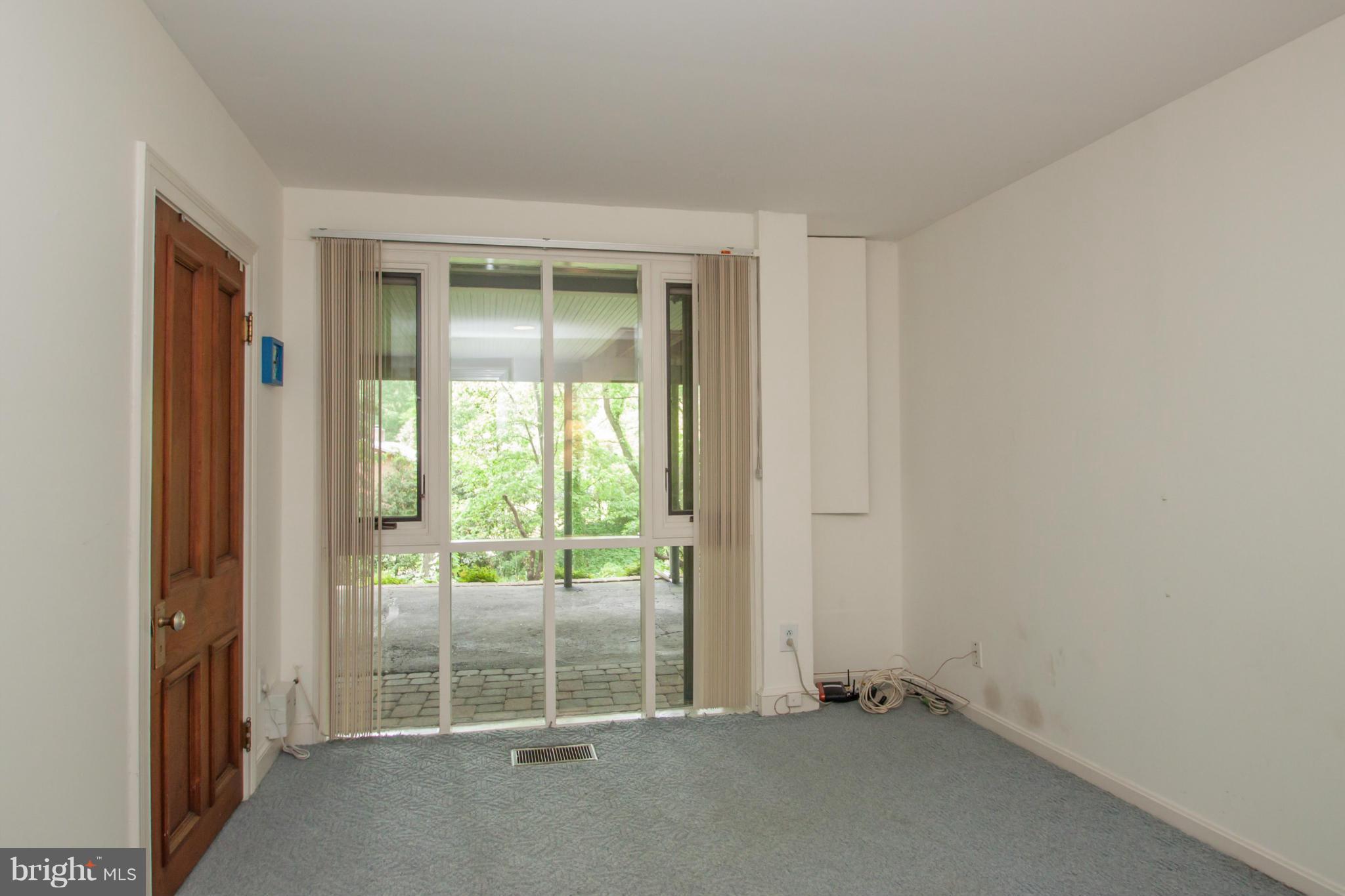 HOLLINDALE - Residential