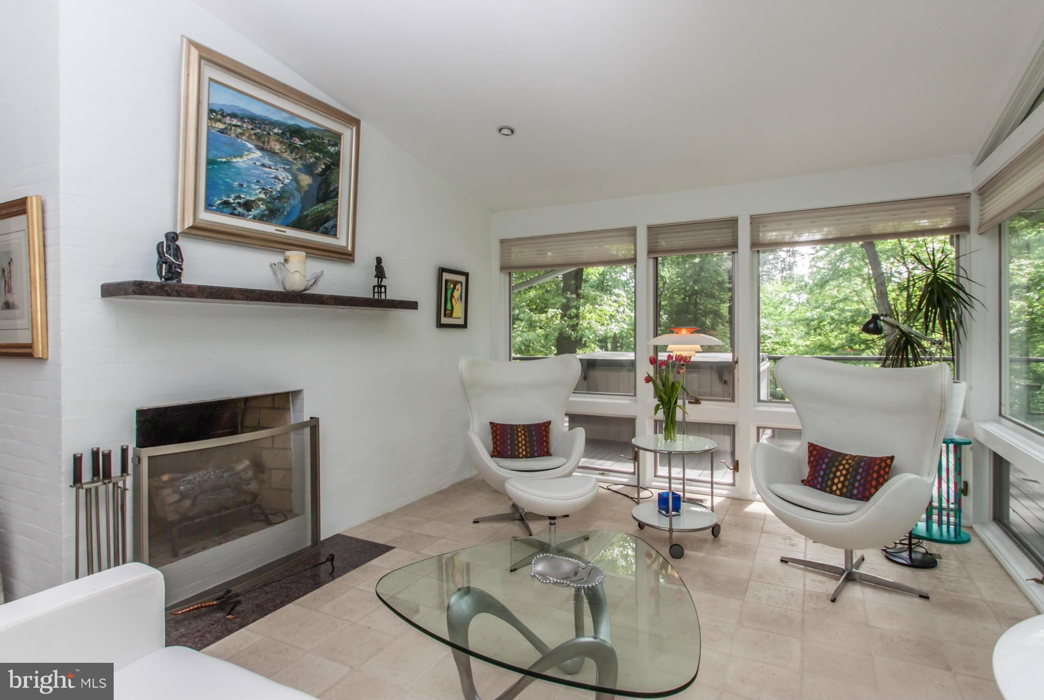 HOLLINDALE - Residential