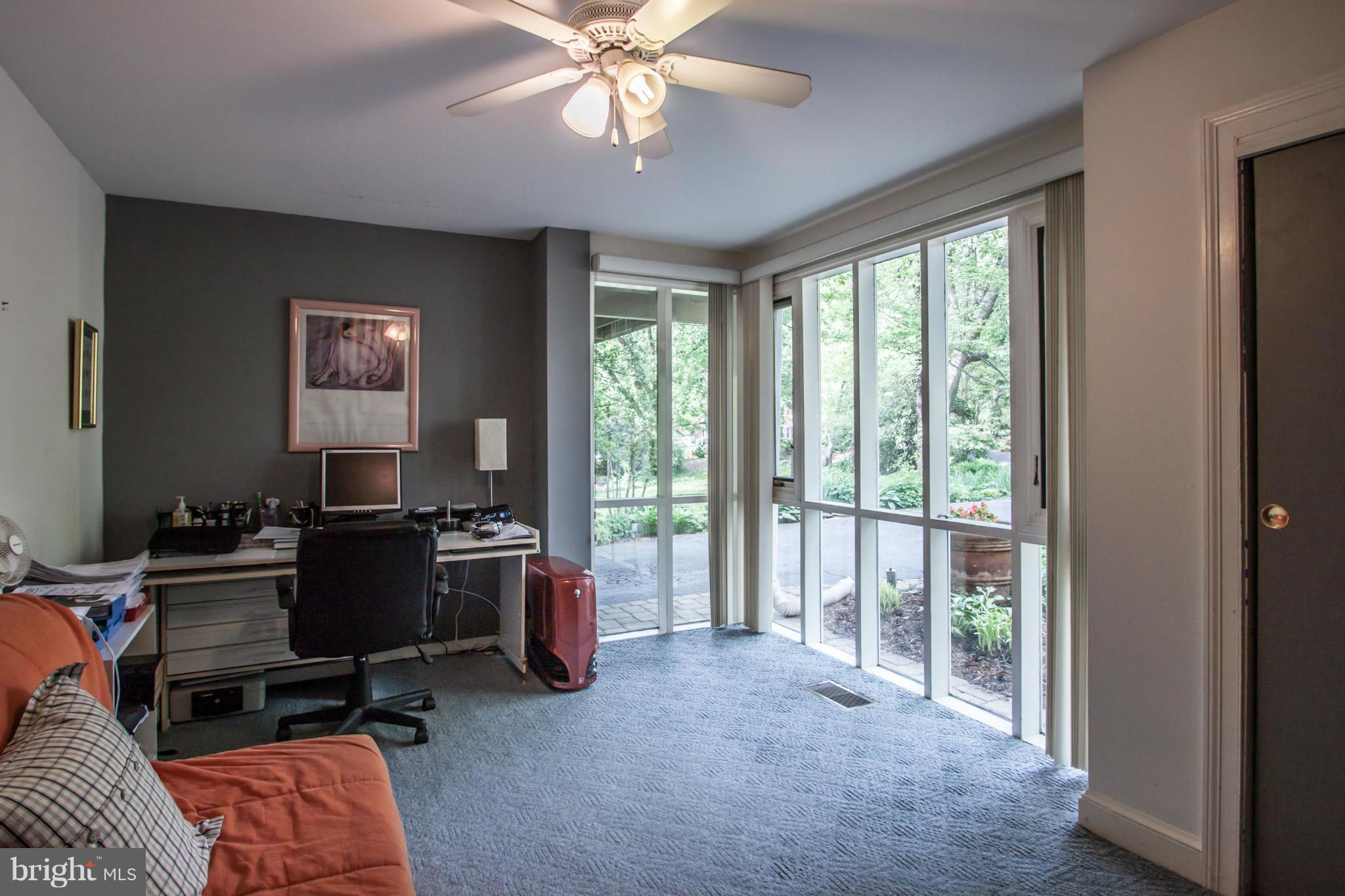 HOLLINDALE - Residential