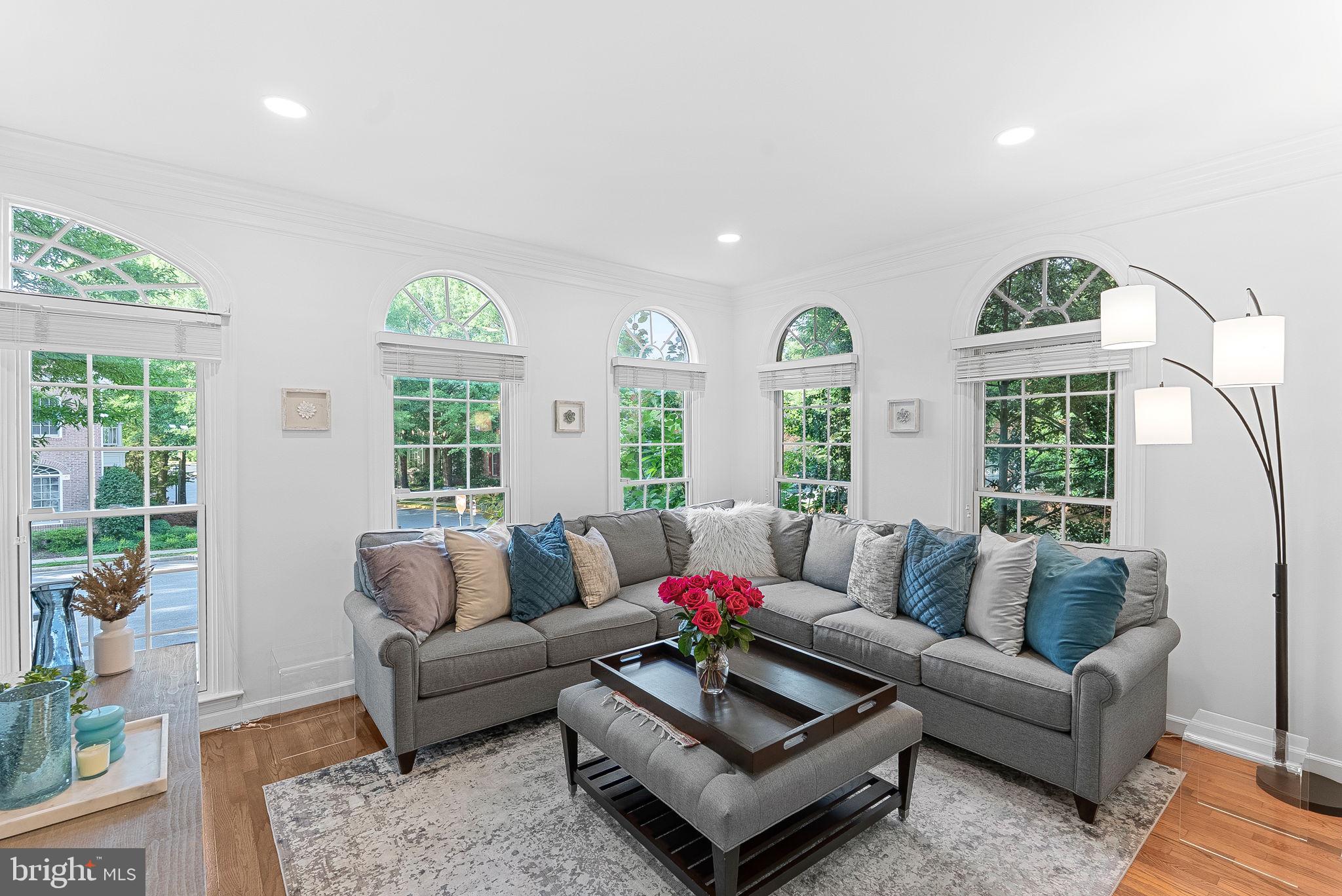 10111 BALLYNAHOWN CIRCLE