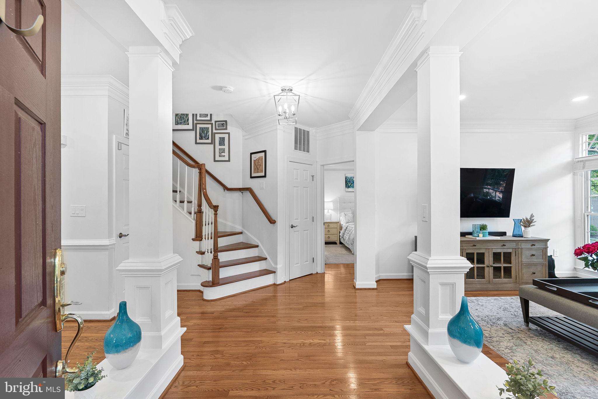 10111 BALLYNAHOWN CIRCLE
