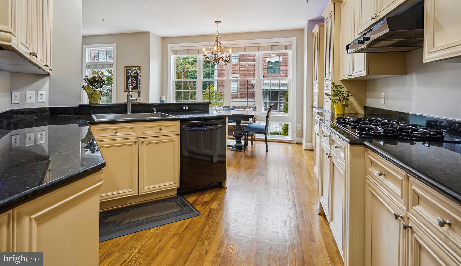 WEST MARKET - Residential