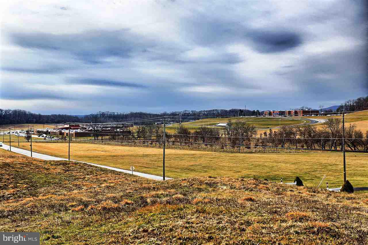 ROTH'S FARM VILLAGE CONDO - Residential