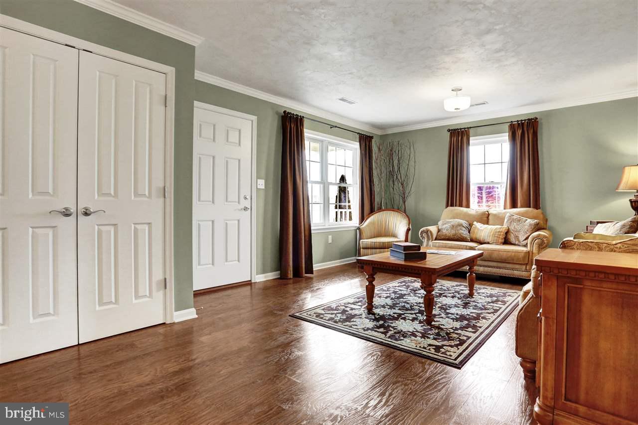 ROTH'S FARM VILLAGE CONDO - Residential