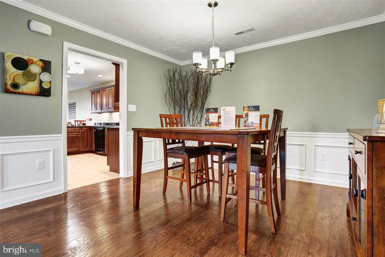 ROTH'S FARM VILLAGE CONDO - Residential