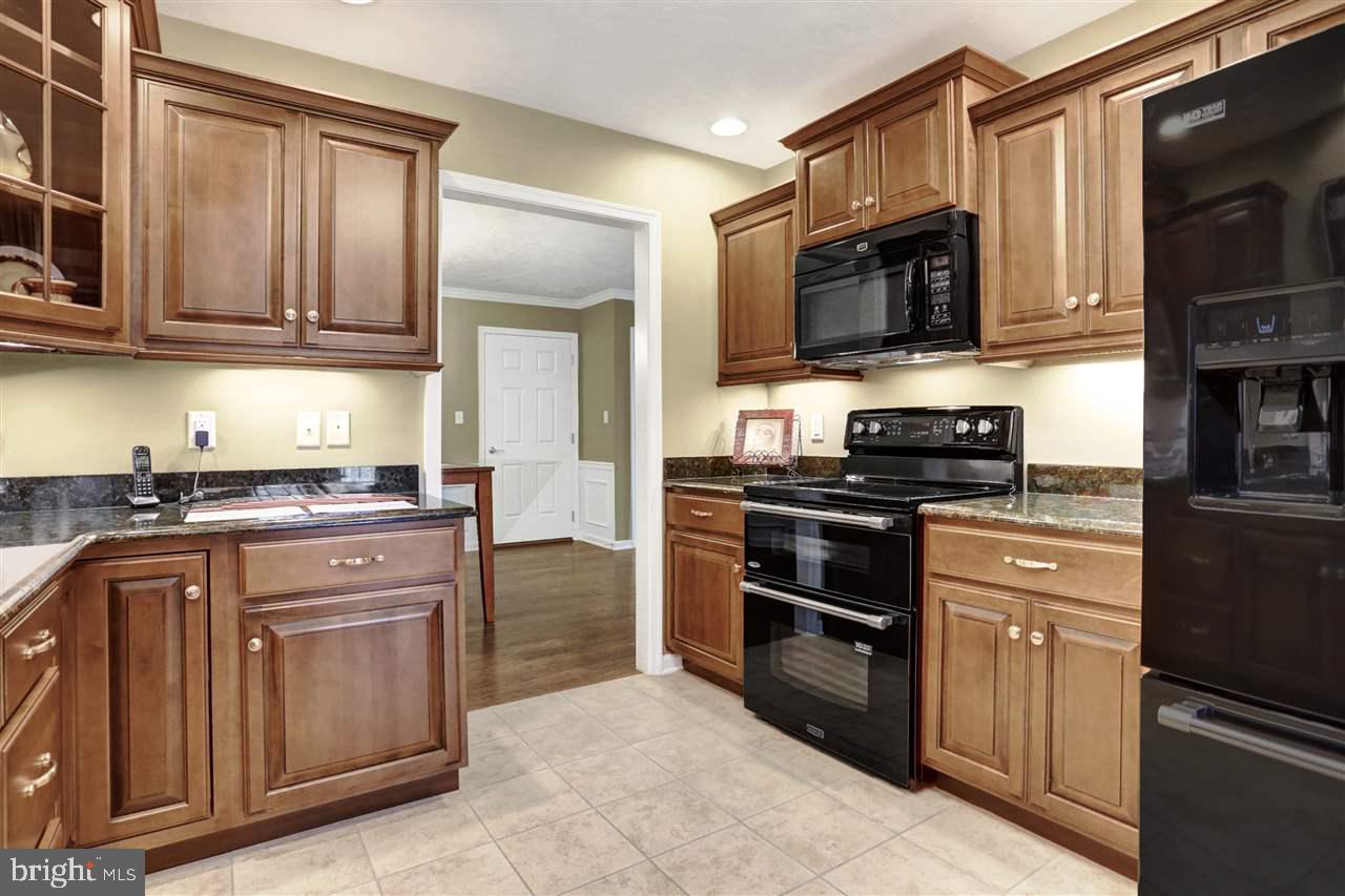 ROTH'S FARM VILLAGE CONDO - Residential