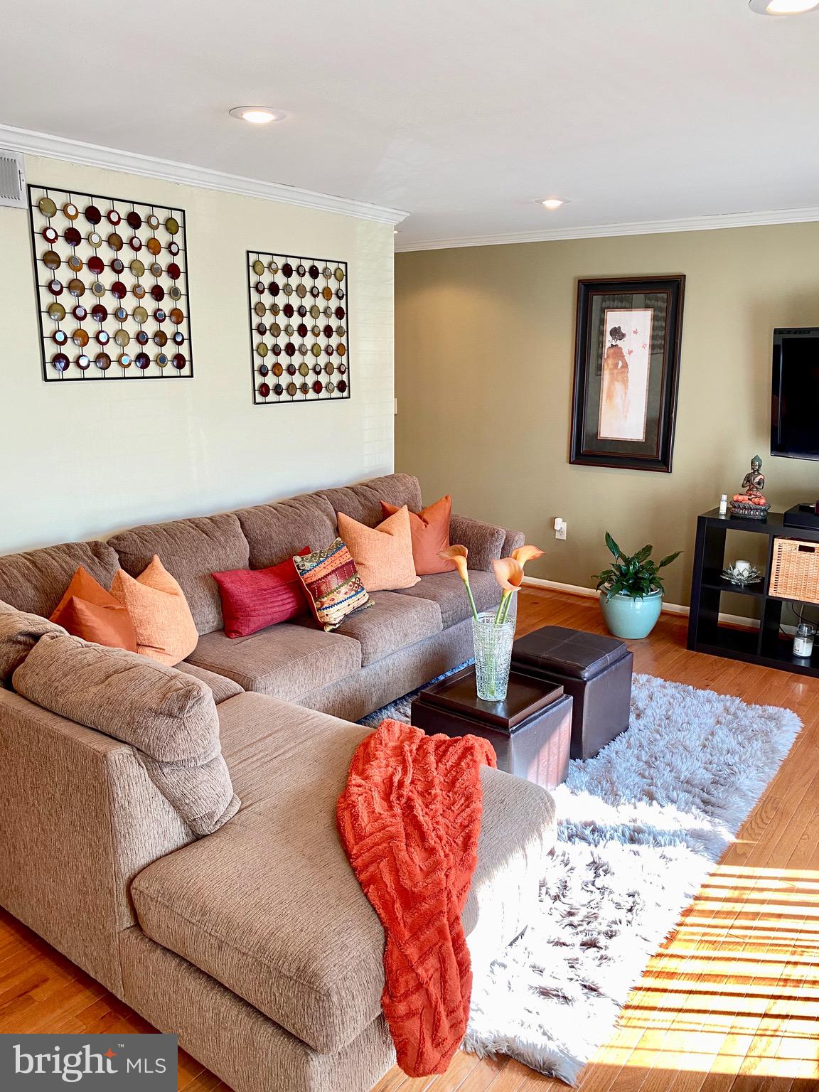 HUNTING RIDGE CONDOMINIUM - Residential