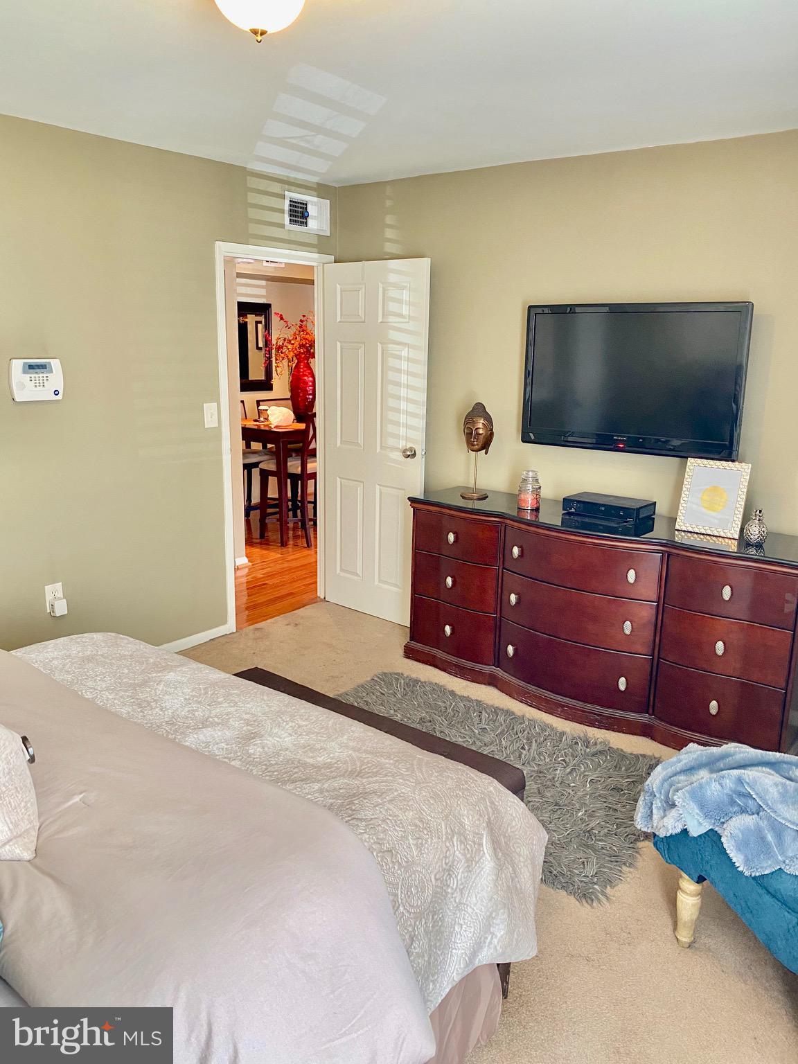 HUNTING RIDGE CONDOMINIUM - Residential