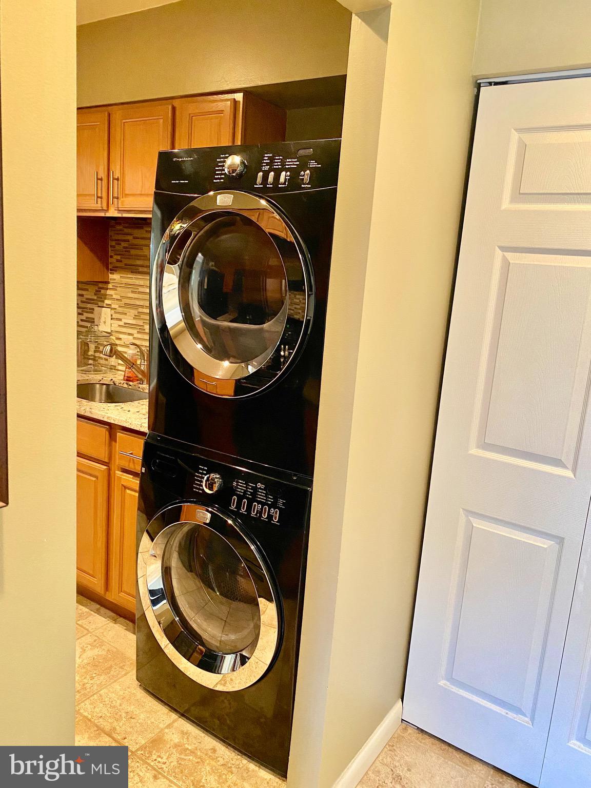 HUNTING RIDGE CONDOMINIUM - Residential