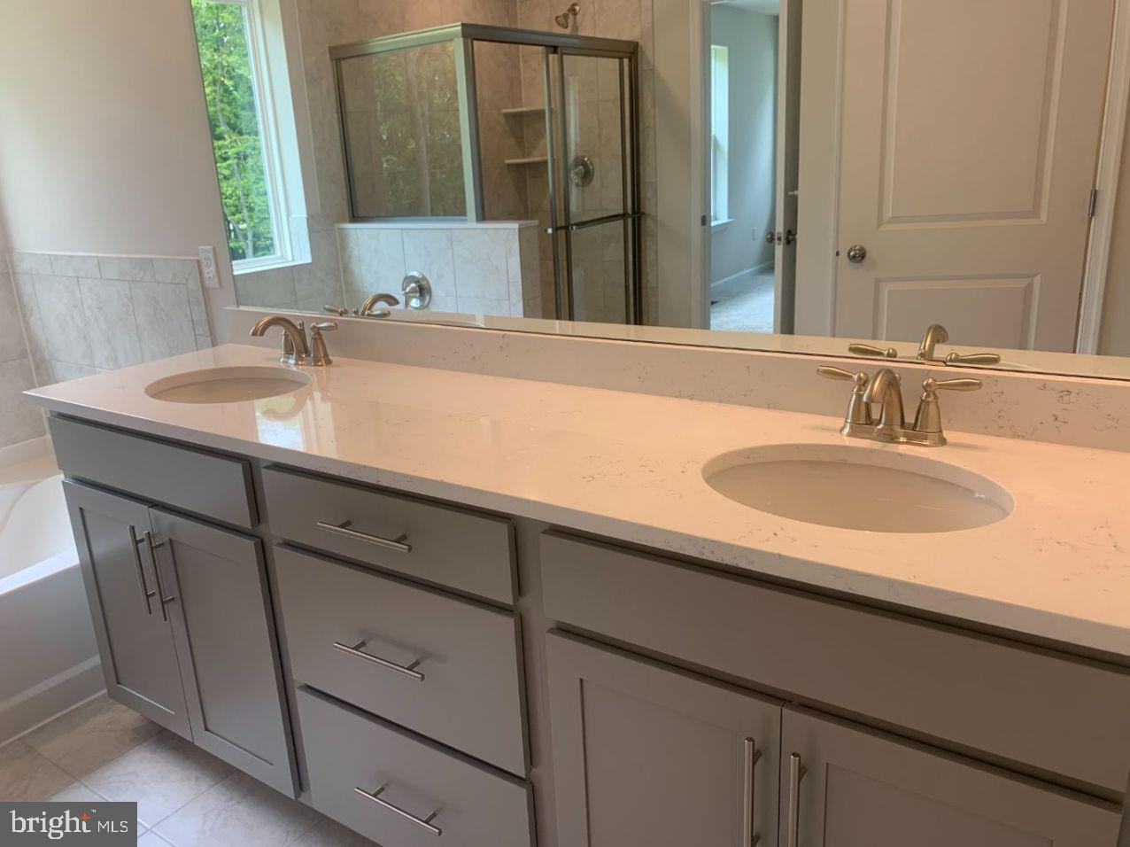 STONEGATE - Residential