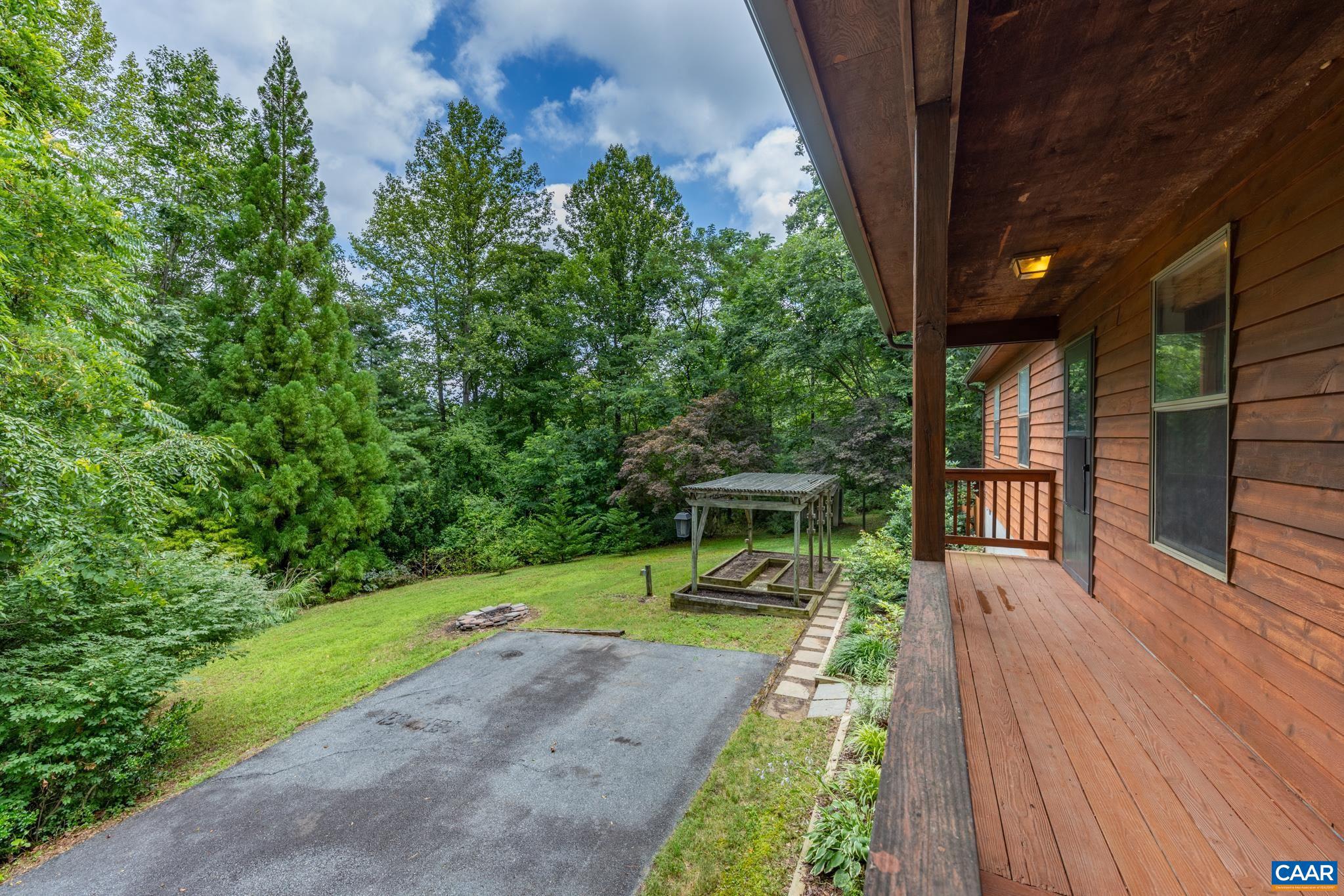 189 TALL PINES DR