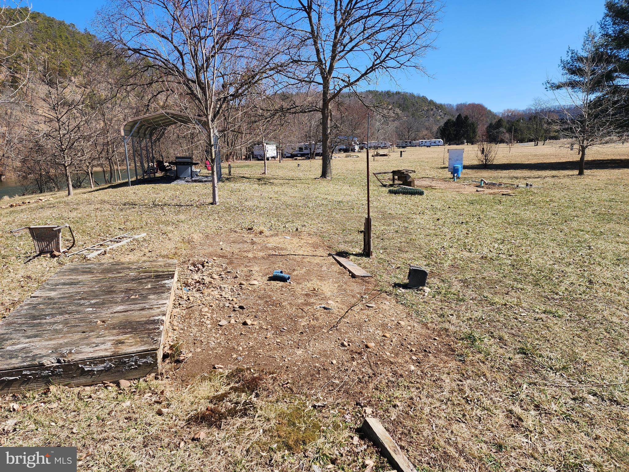 RIVERDALE ACRES - Land