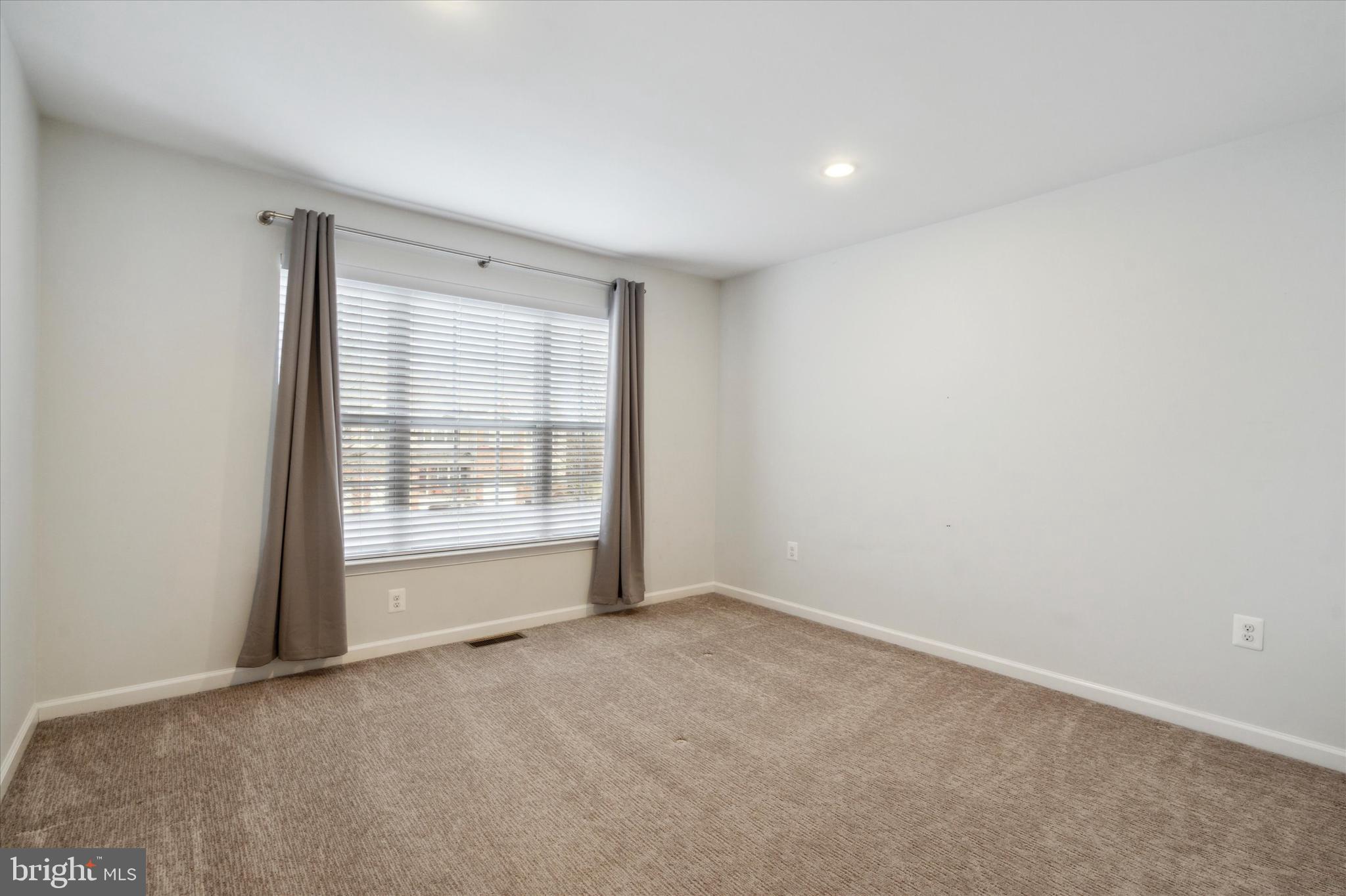 WELLINGTON VILLAGE - Residential