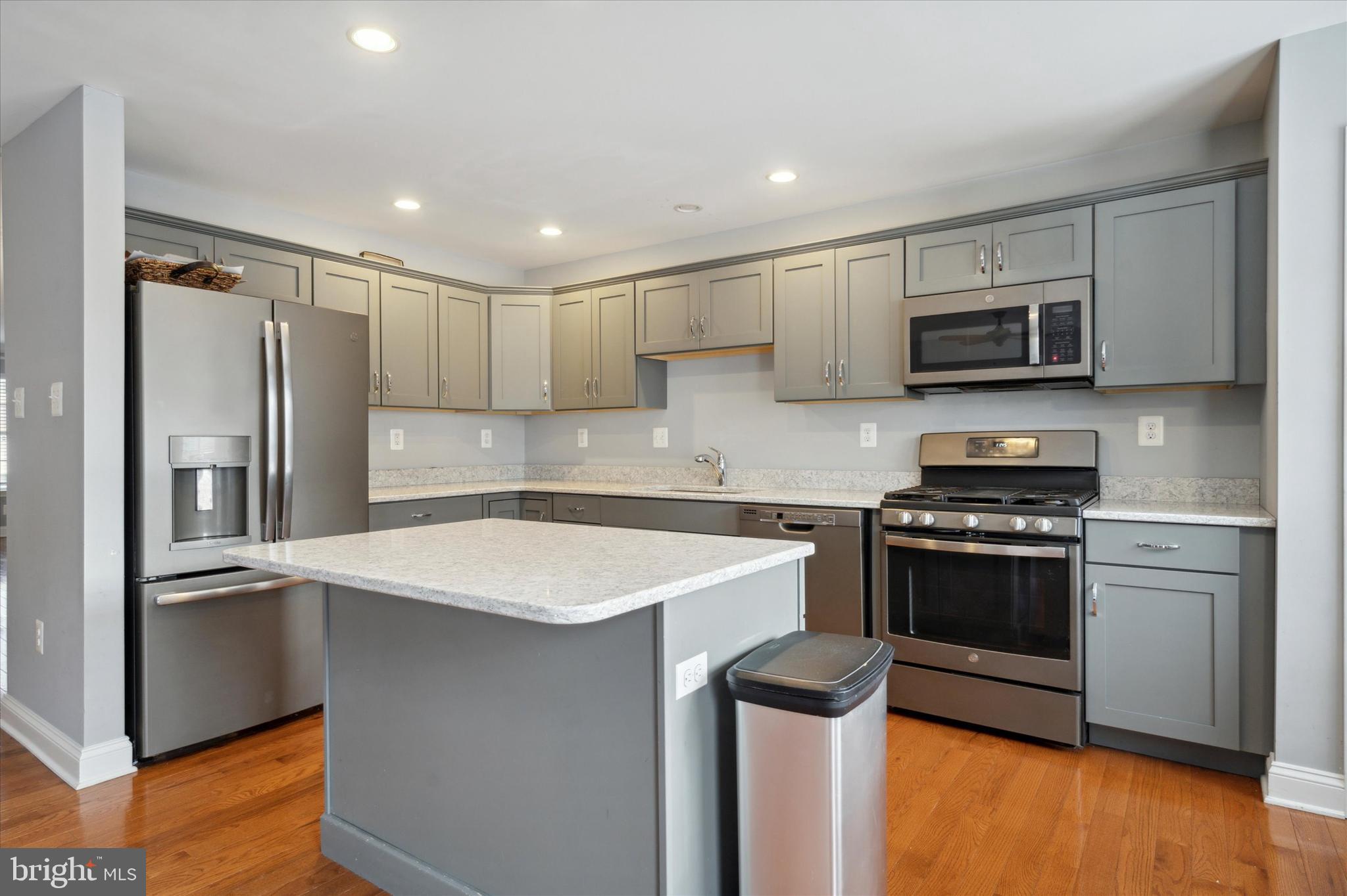 WELLINGTON VILLAGE - Residential