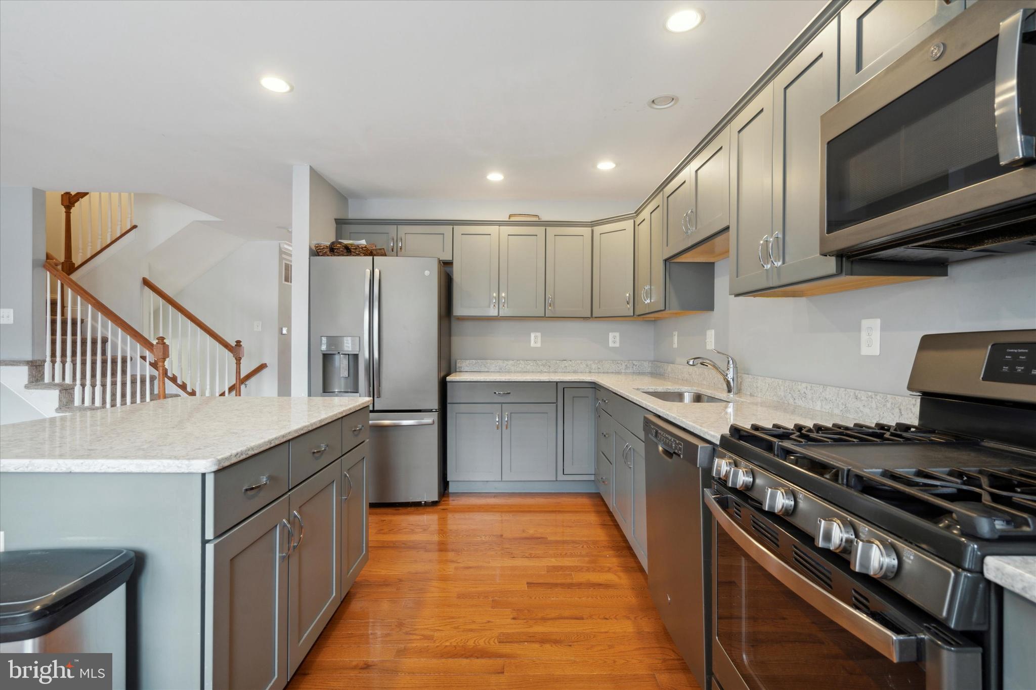 WELLINGTON VILLAGE - Residential