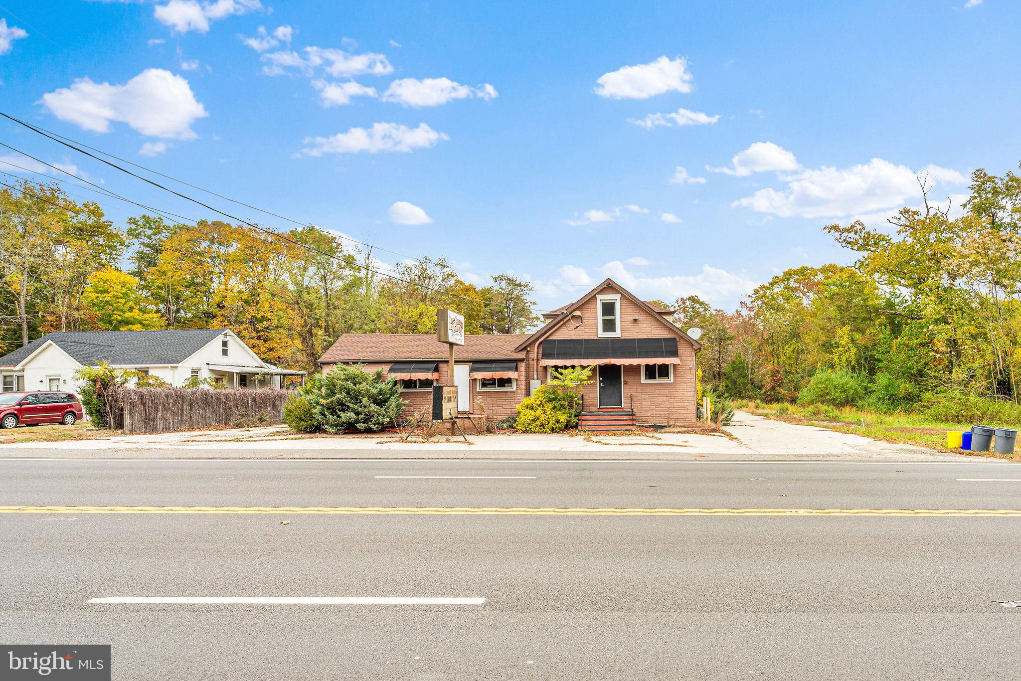 221 WHITE HORSE PIKE