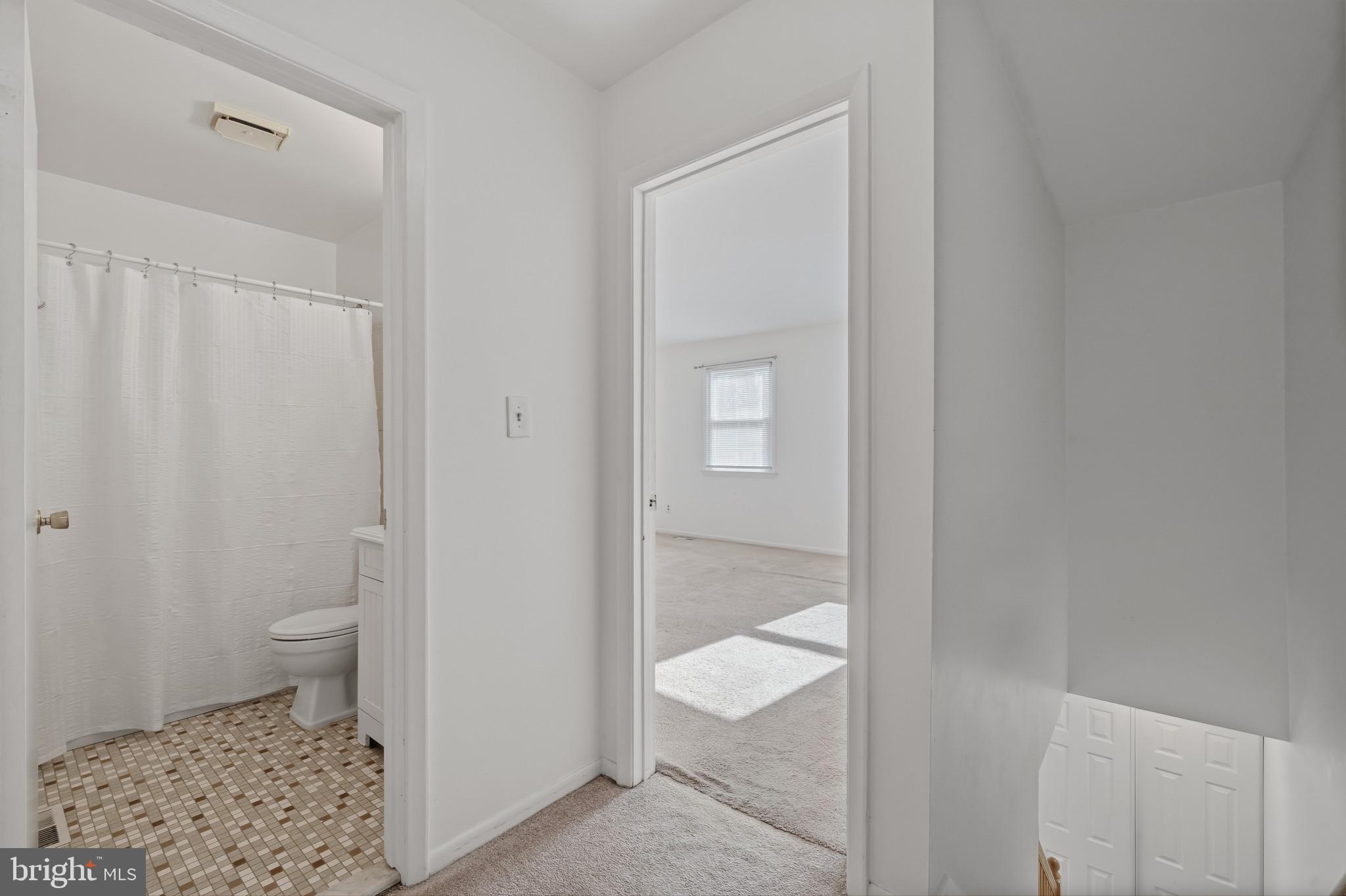 DOUBLE ROCK TOWNHOUSES - Residential