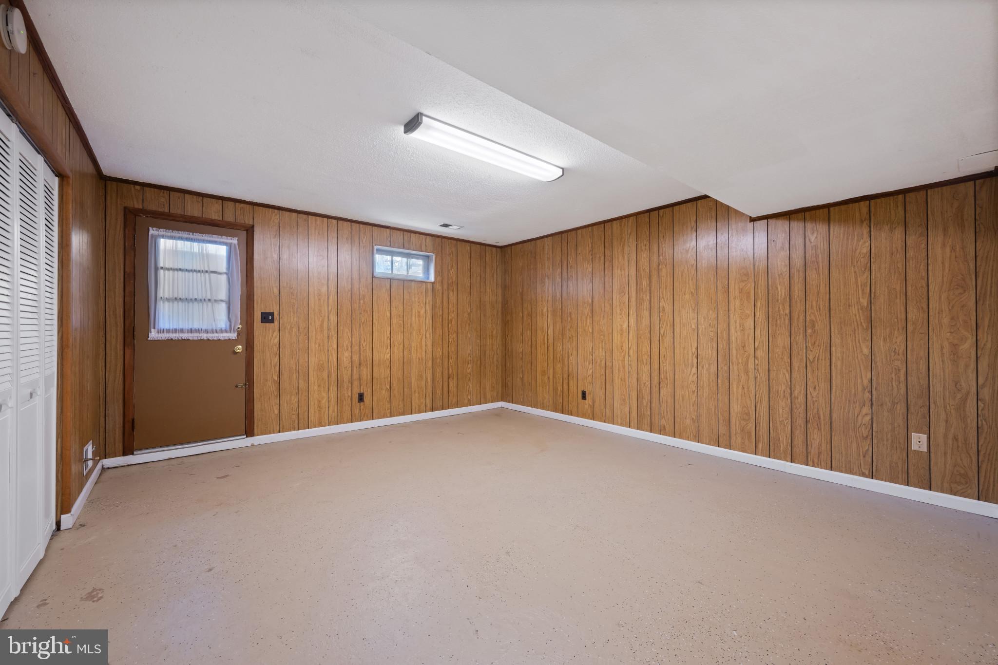 DOUBLE ROCK TOWNHOUSES - Residential