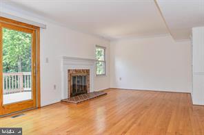 TOWNES OF MOOREFIELD - Residential Lease