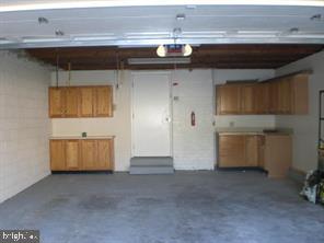 TOWNES OF MOOREFIELD - Residential Lease