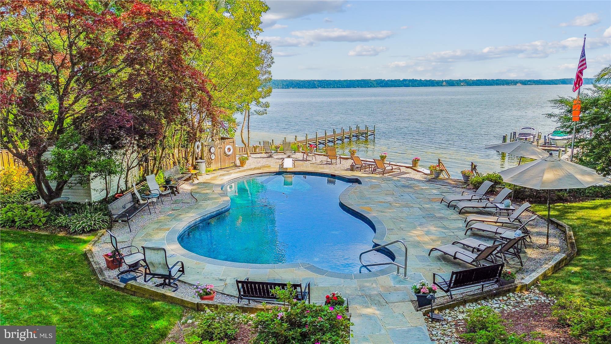 HALLOWING POINT RIVER ESTATES - Residential