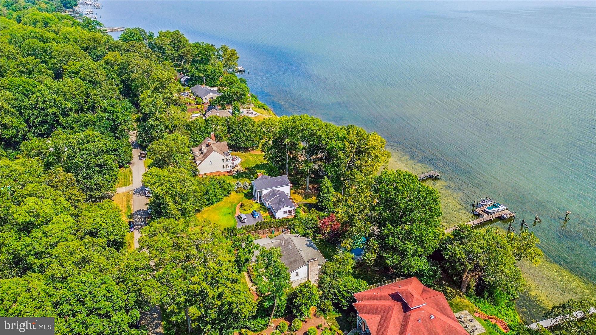 HALLOWING POINT RIVER ESTATES - Residential