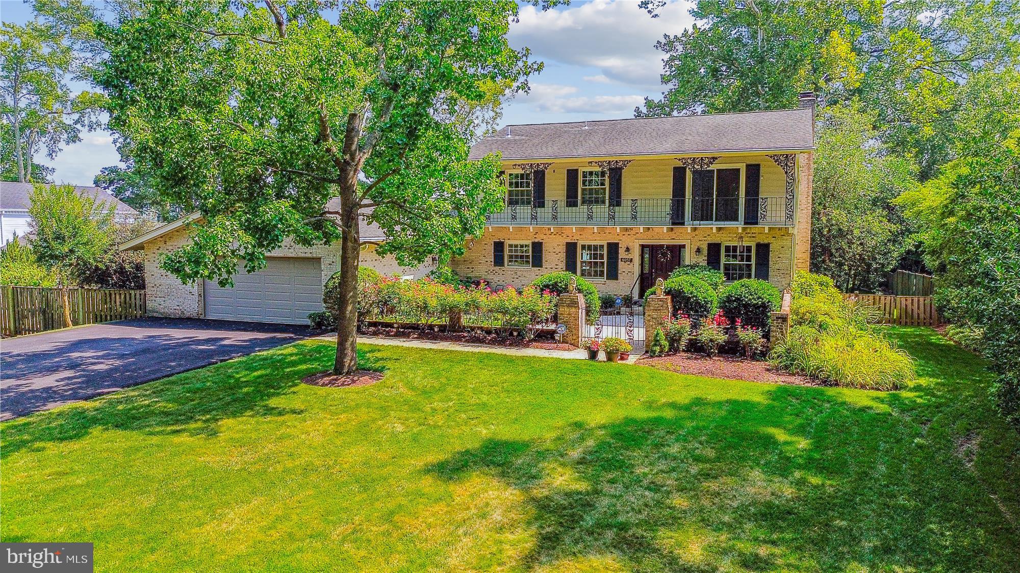 HALLOWING POINT RIVER ESTATES - Residential