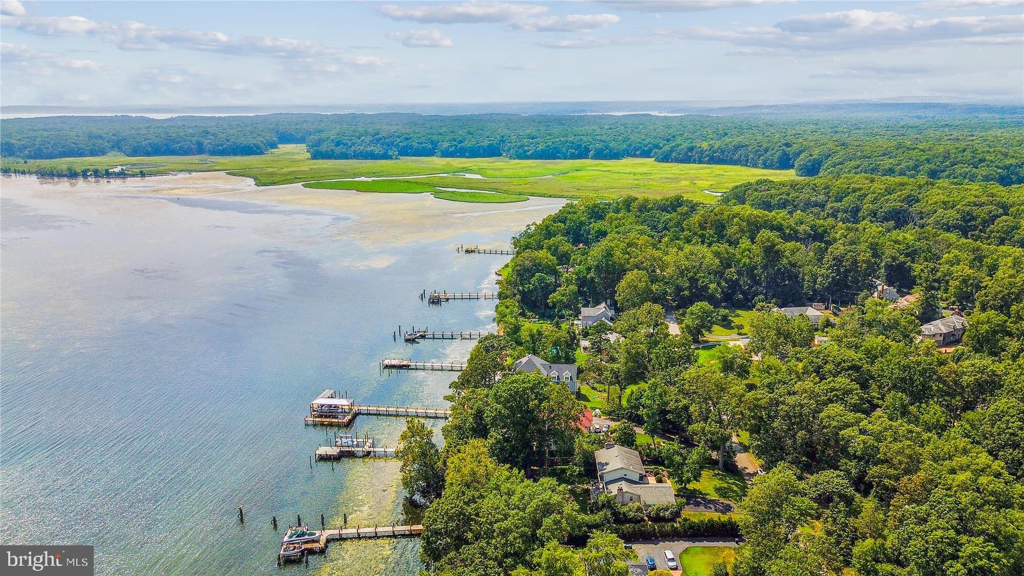 HALLOWING POINT RIVER ESTATES - Residential