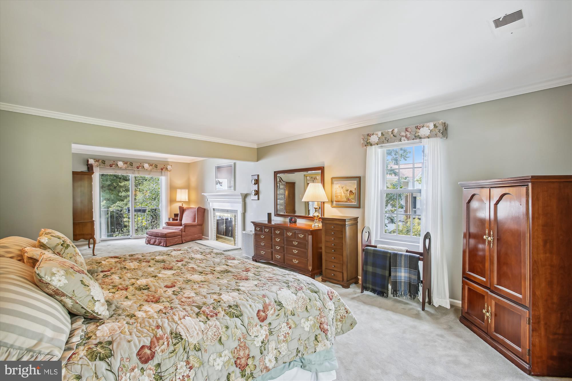 HALLOWING POINT RIVER ESTATES - Residential