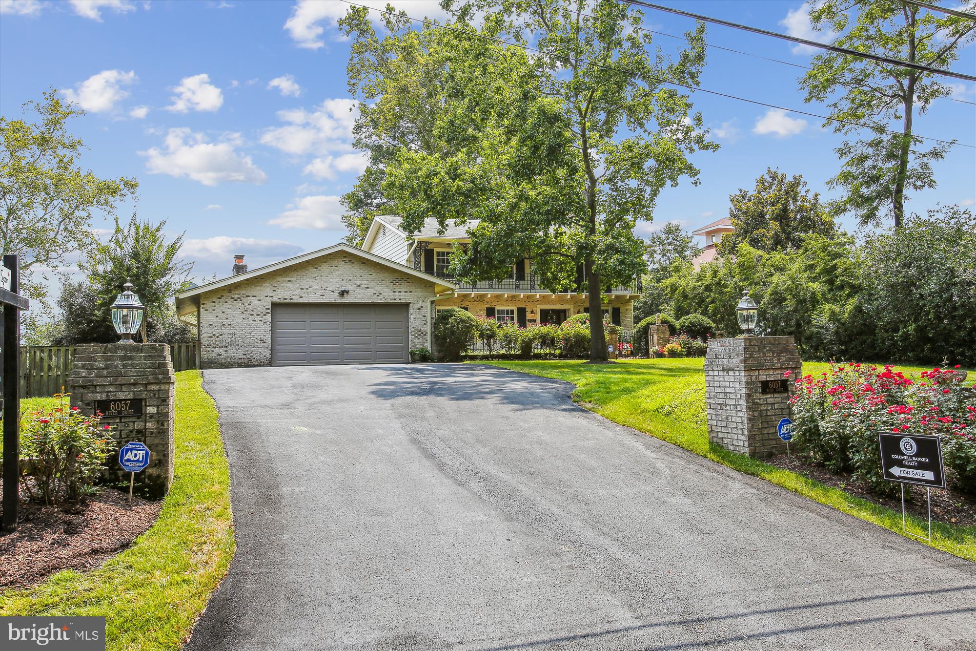 HALLOWING POINT RIVER ESTATES - Residential