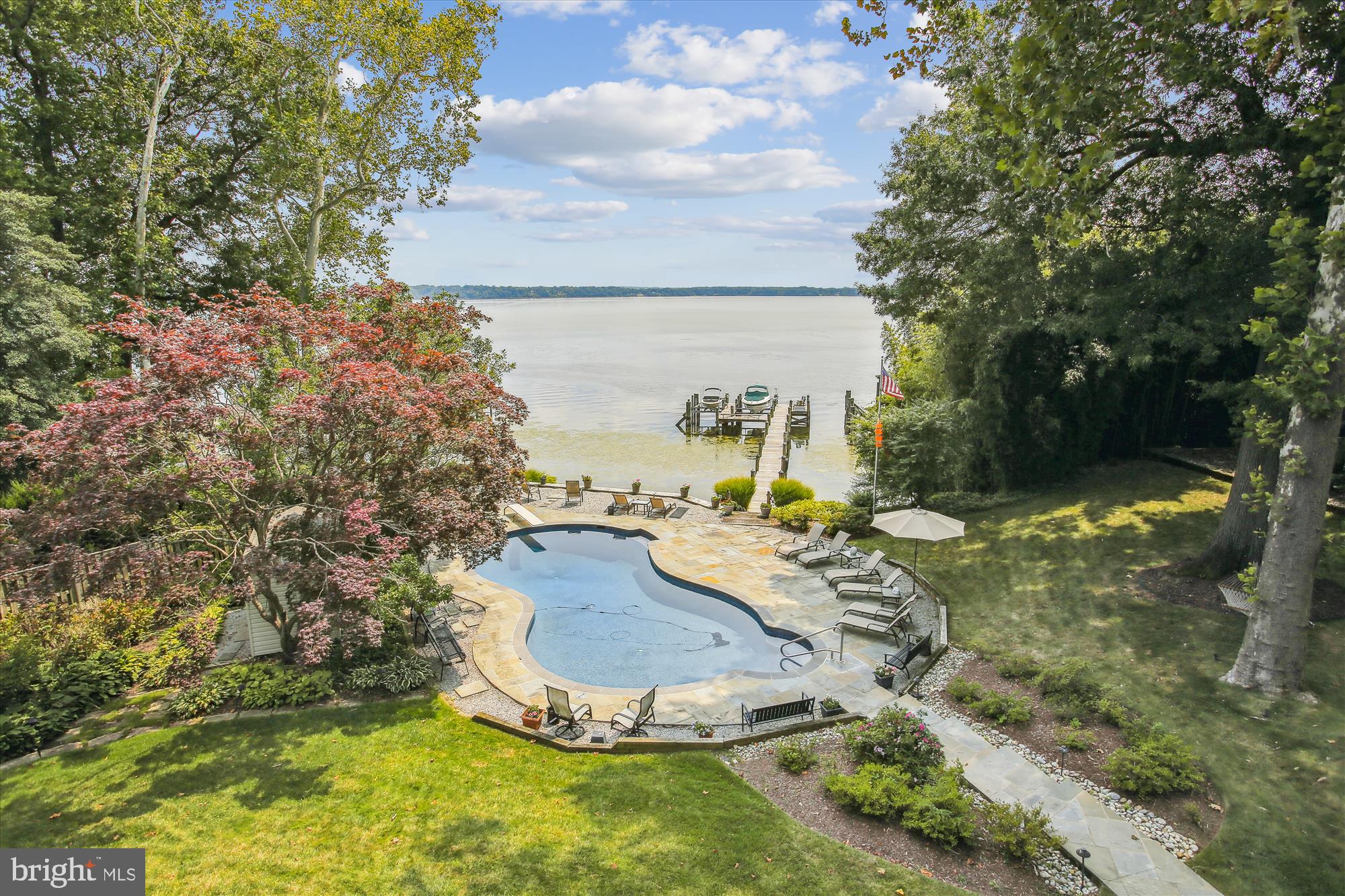 HALLOWING POINT RIVER ESTATES - Residential