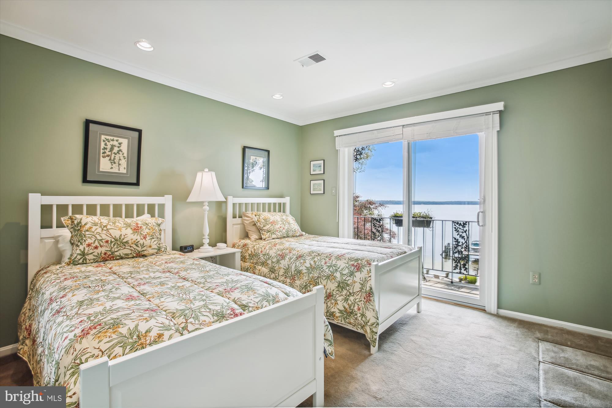 HALLOWING POINT RIVER ESTATES - Residential