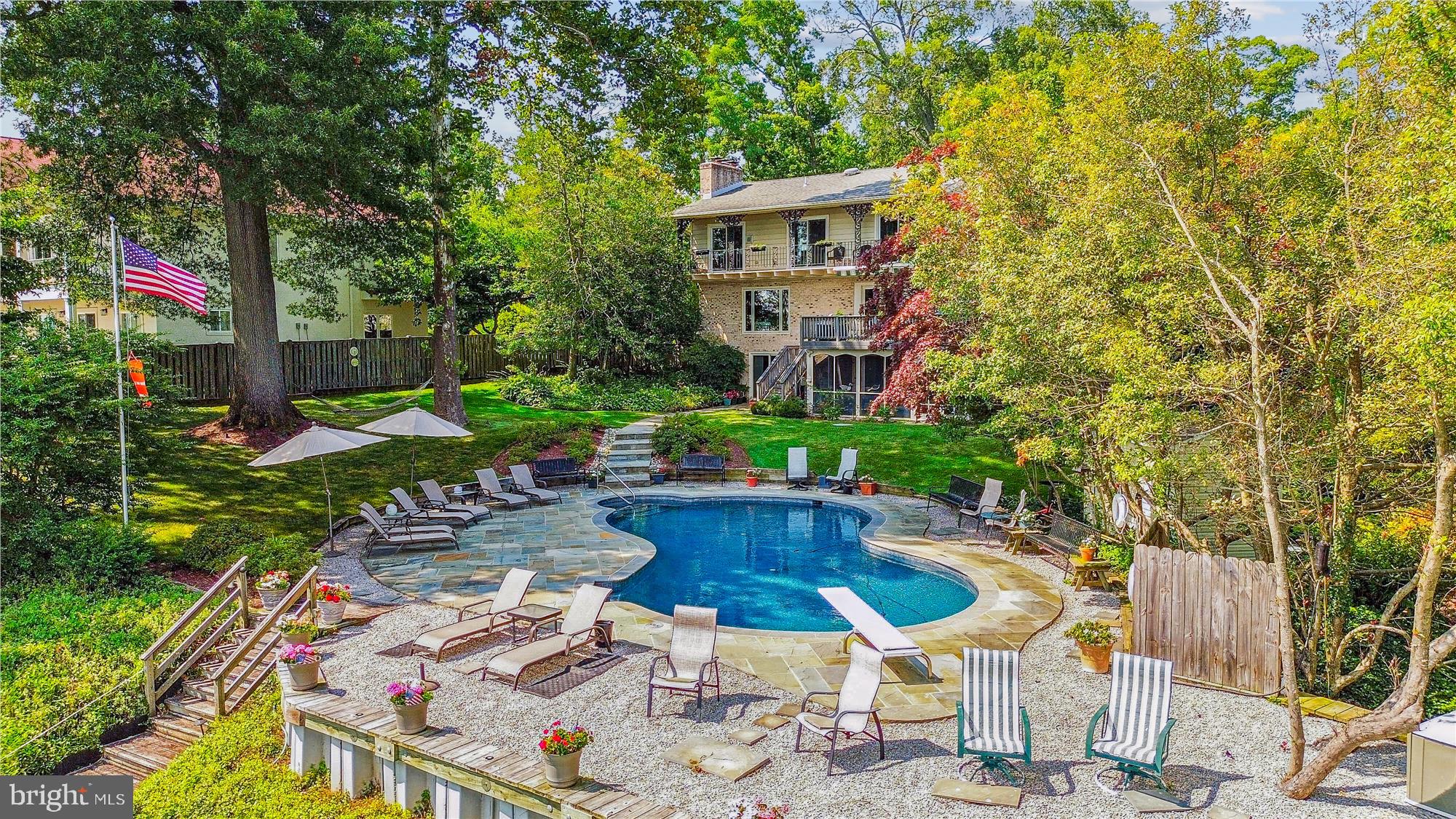 HALLOWING POINT RIVER ESTATES - Residential