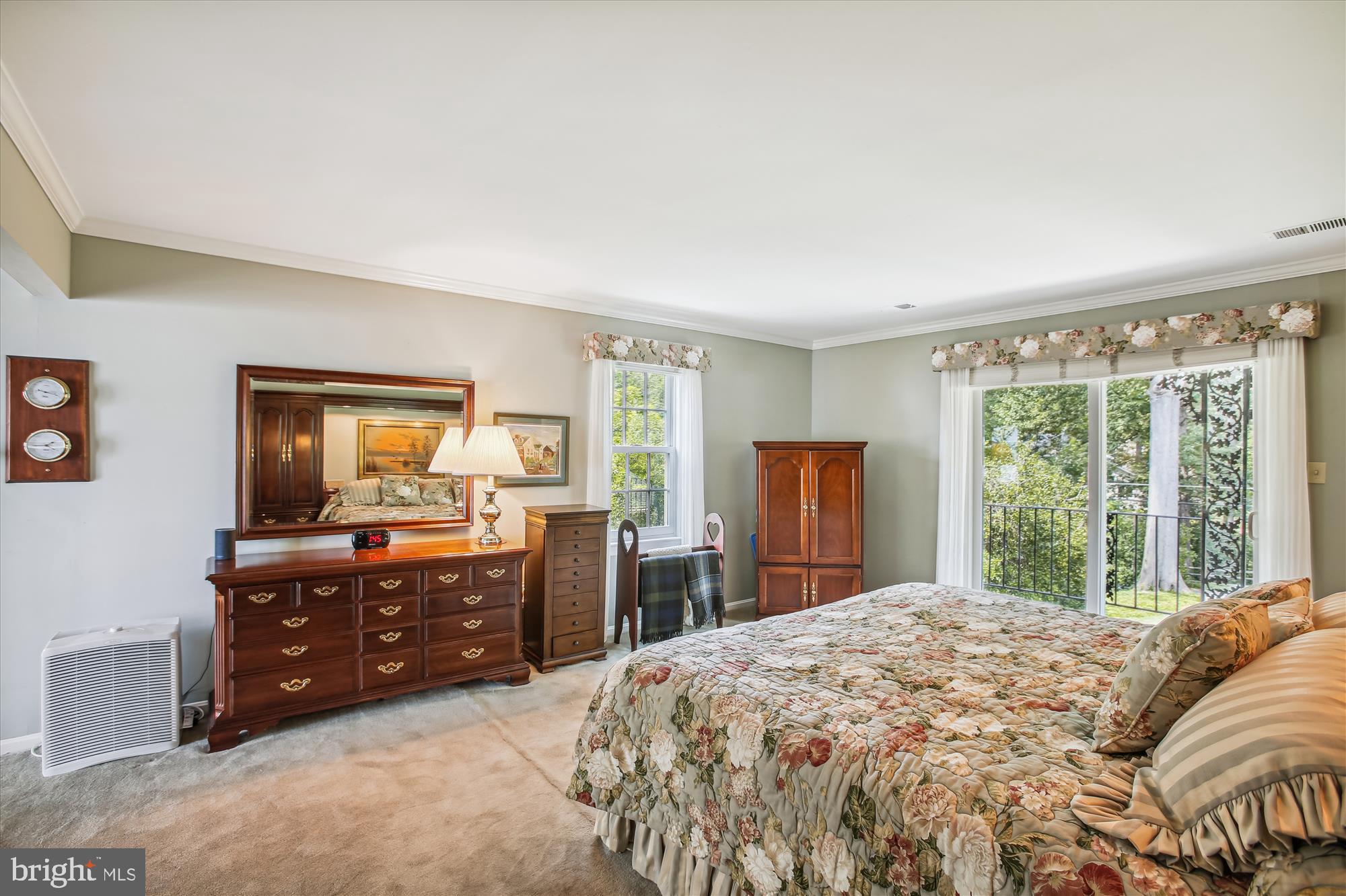 HALLOWING POINT RIVER ESTATES - Residential