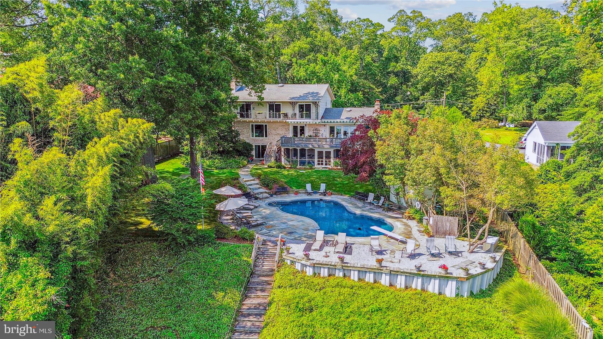 HALLOWING POINT RIVER ESTATES - Residential