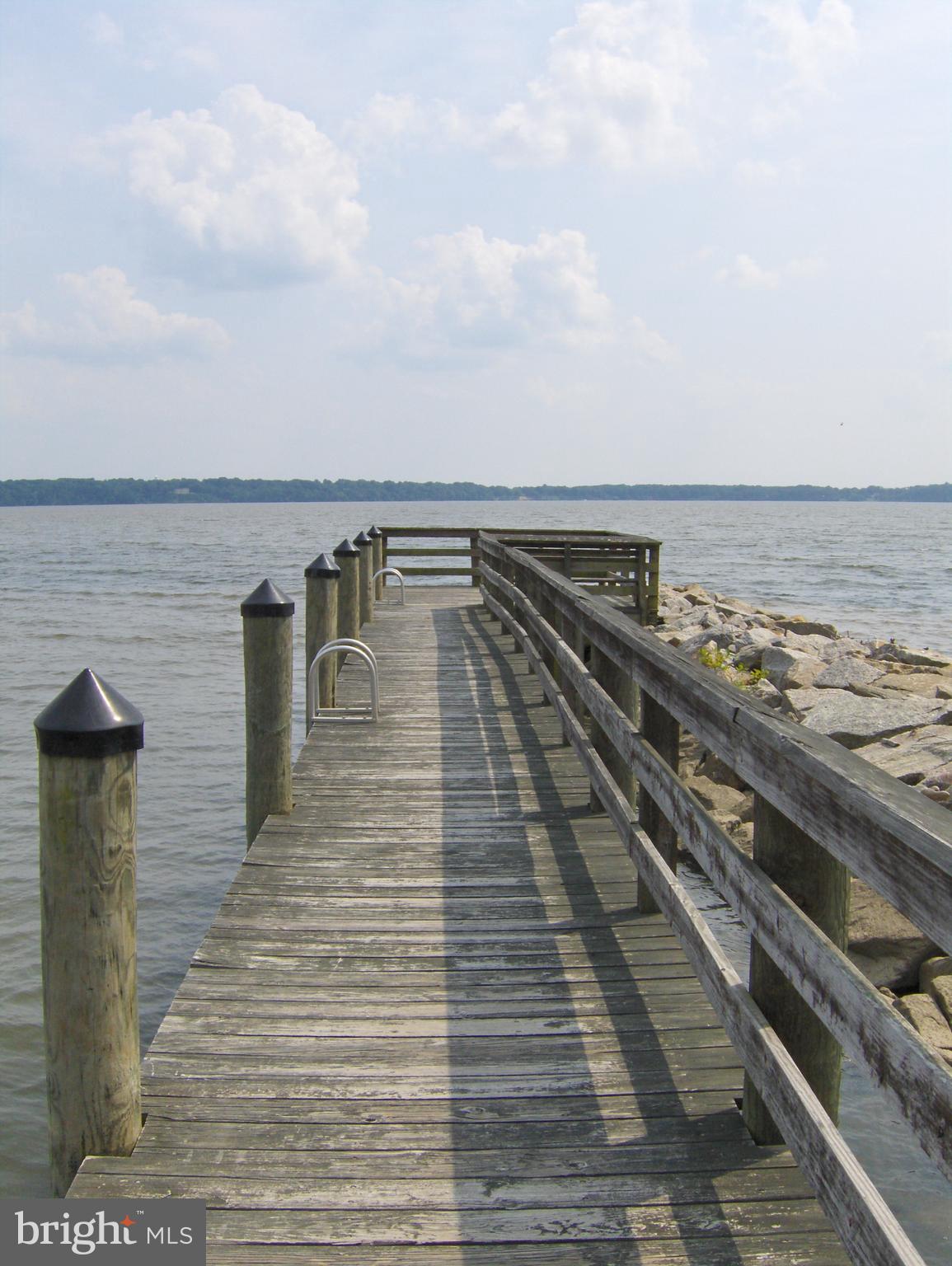 HALLOWING POINT RIVER ESTATES - Residential