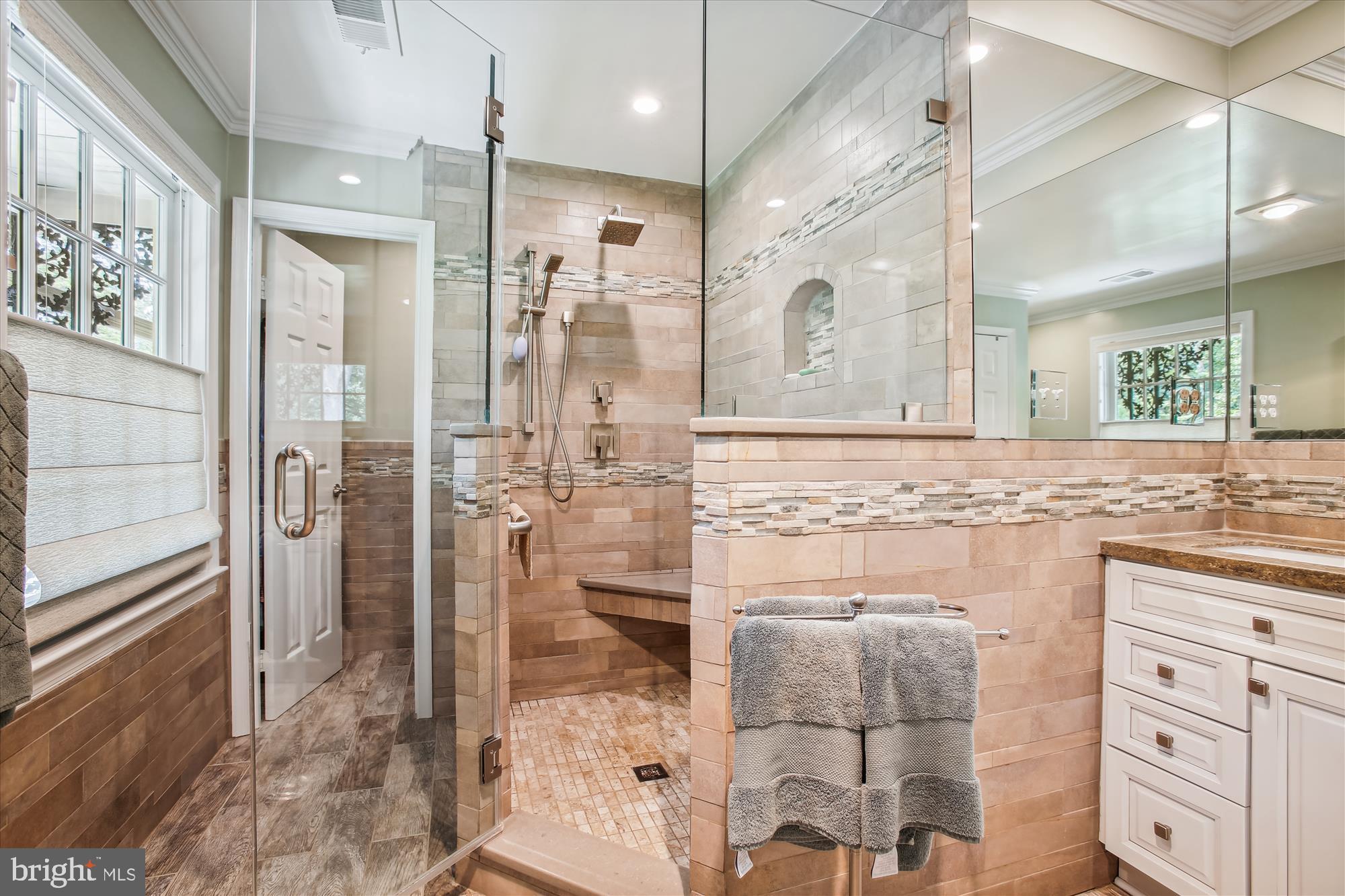 HALLOWING POINT RIVER ESTATES - Residential