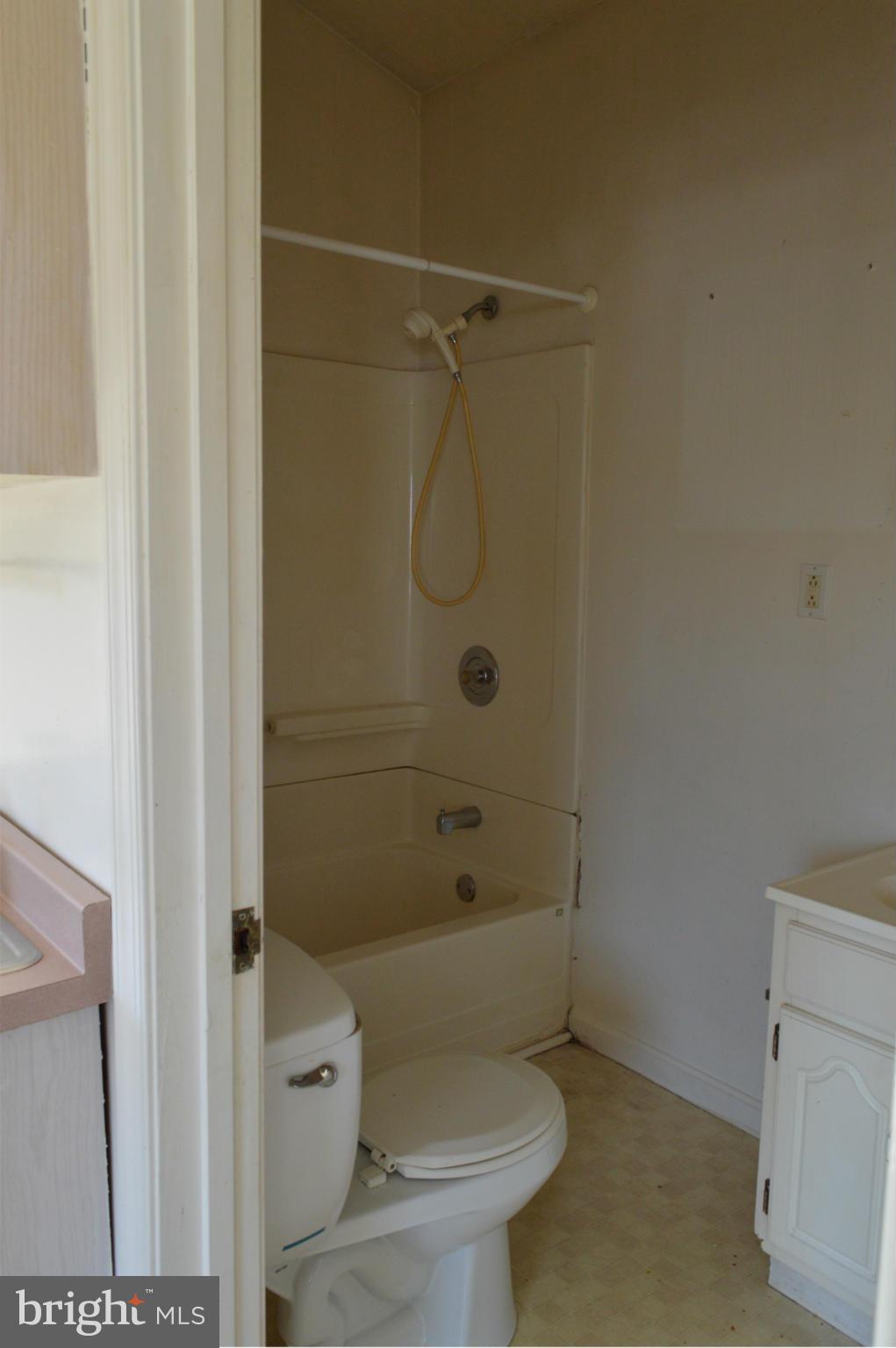 RIVIERA BEACH - Residential